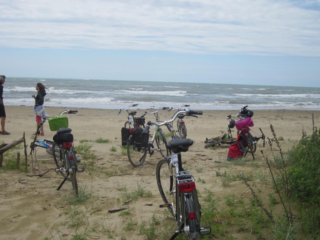 Hotel Tizian Beach Caorle Exterior foto