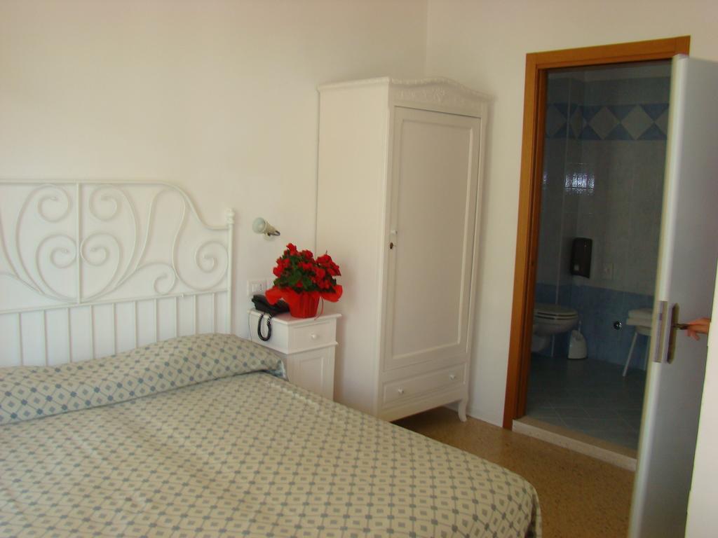 Hotel Tizian Beach Caorle Cameră foto