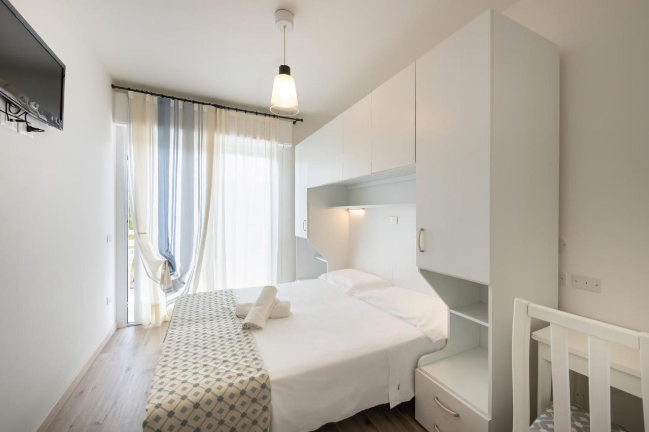 Hotel Tizian Beach Caorle Exterior foto